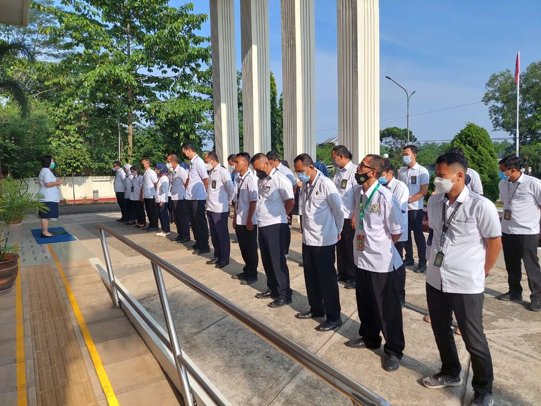 pengadilan-tata-usaha-negara-serang-menyelenggarakan-morning-spirit-dengan-tema-peningkatan-pelayanan-yang-diikuti-oleh-jajaran-hakim-pejabat-struktural-dan-fungsional-serta-seluruh-pegawai-pengadilan-tata-usaha-negara-serang